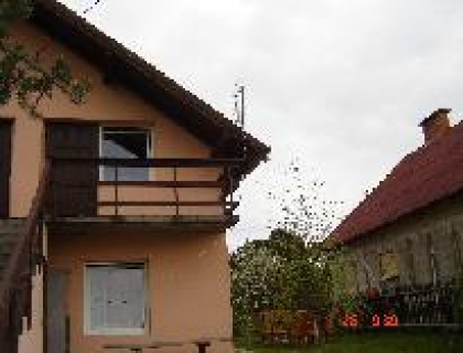 Junoszyno, Domki i apartamenty Agaton, Bursztynowa 105